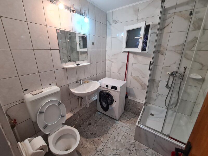 Obor 2 min., ap. 2 camere decomandat, DB1673.