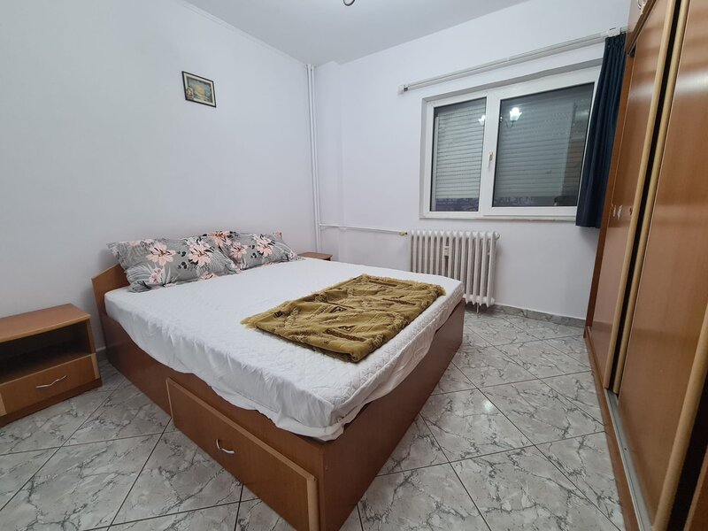 Obor 2 min., ap. 2 camere decomandat, DB1673.