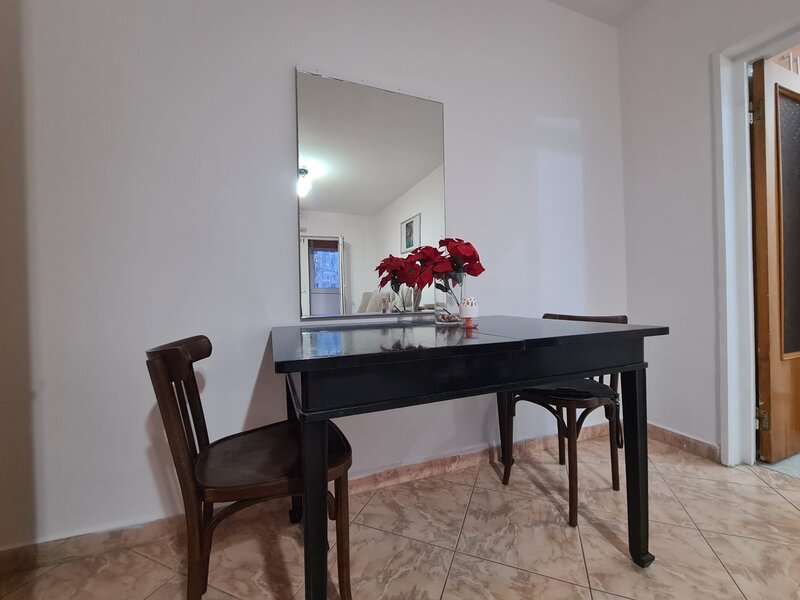 Obor 2 min., ap. 2 camere decomandat, DB1673.