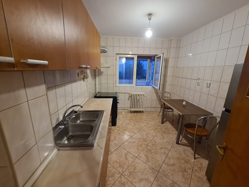 Obor 2 min., ap. 2 camere decomandat, DB1673.