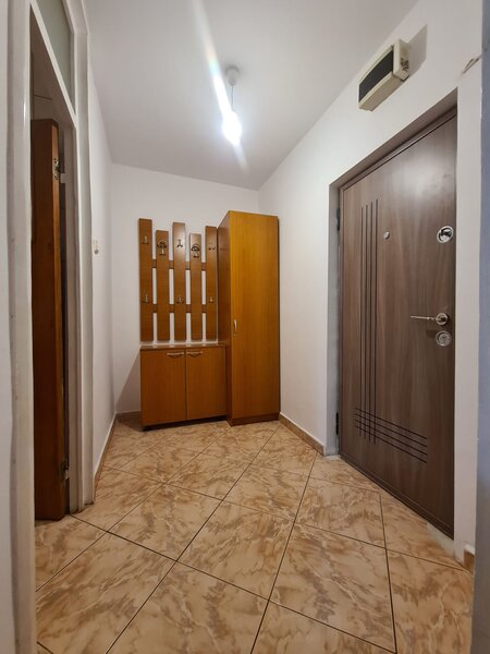 Obor 2 min., ap. 2 camere decomandat, DB1673.